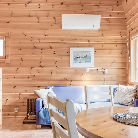 Holiday home Kuerkartano 1-onni By Interhome Akaslompolo
